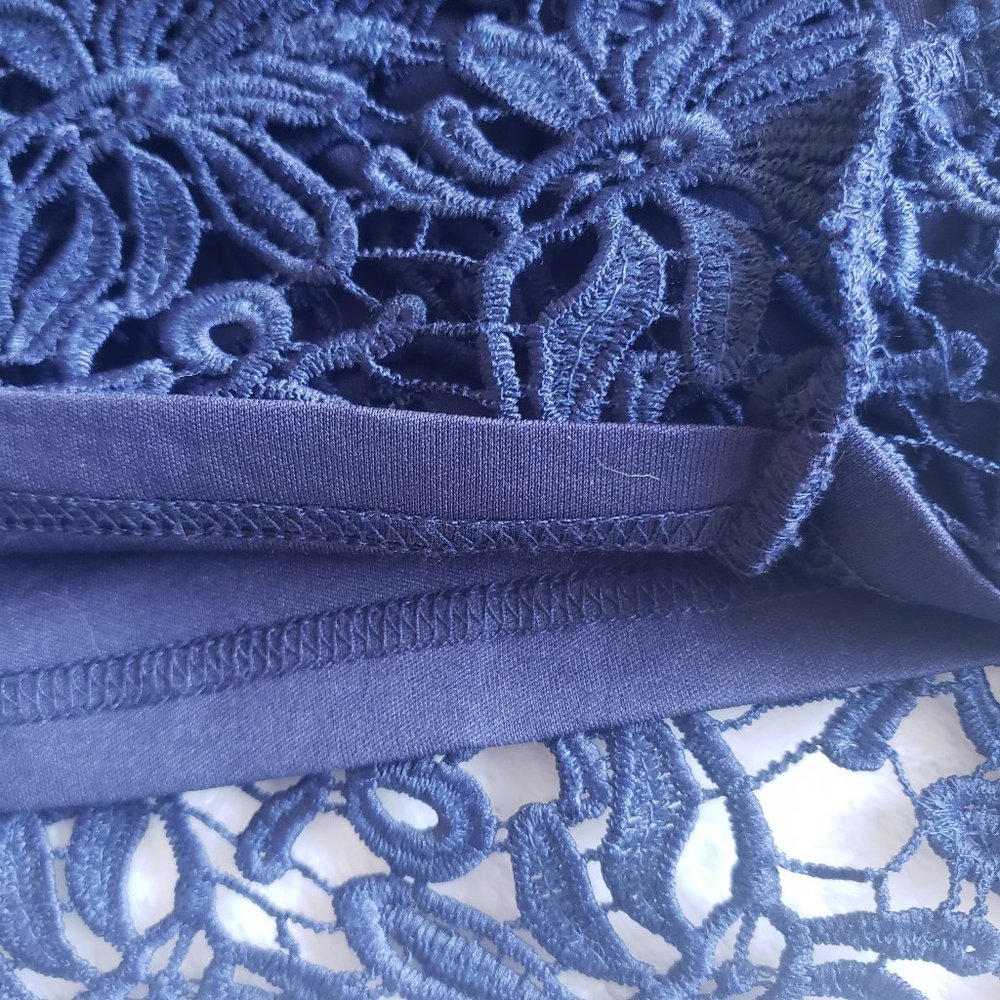 LULU'S Open Back Floral Lace Navy Blue Mini Dress SZ M - Picture 9 of 17